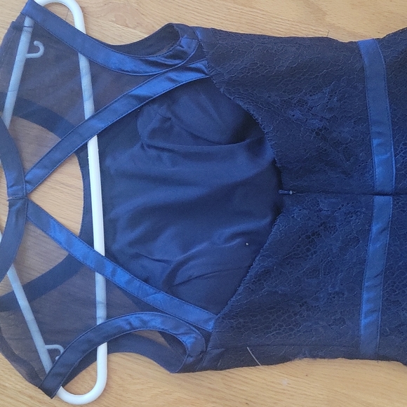 DARK BLUE LACE A-LINE DRESS - Picture 5 of 9